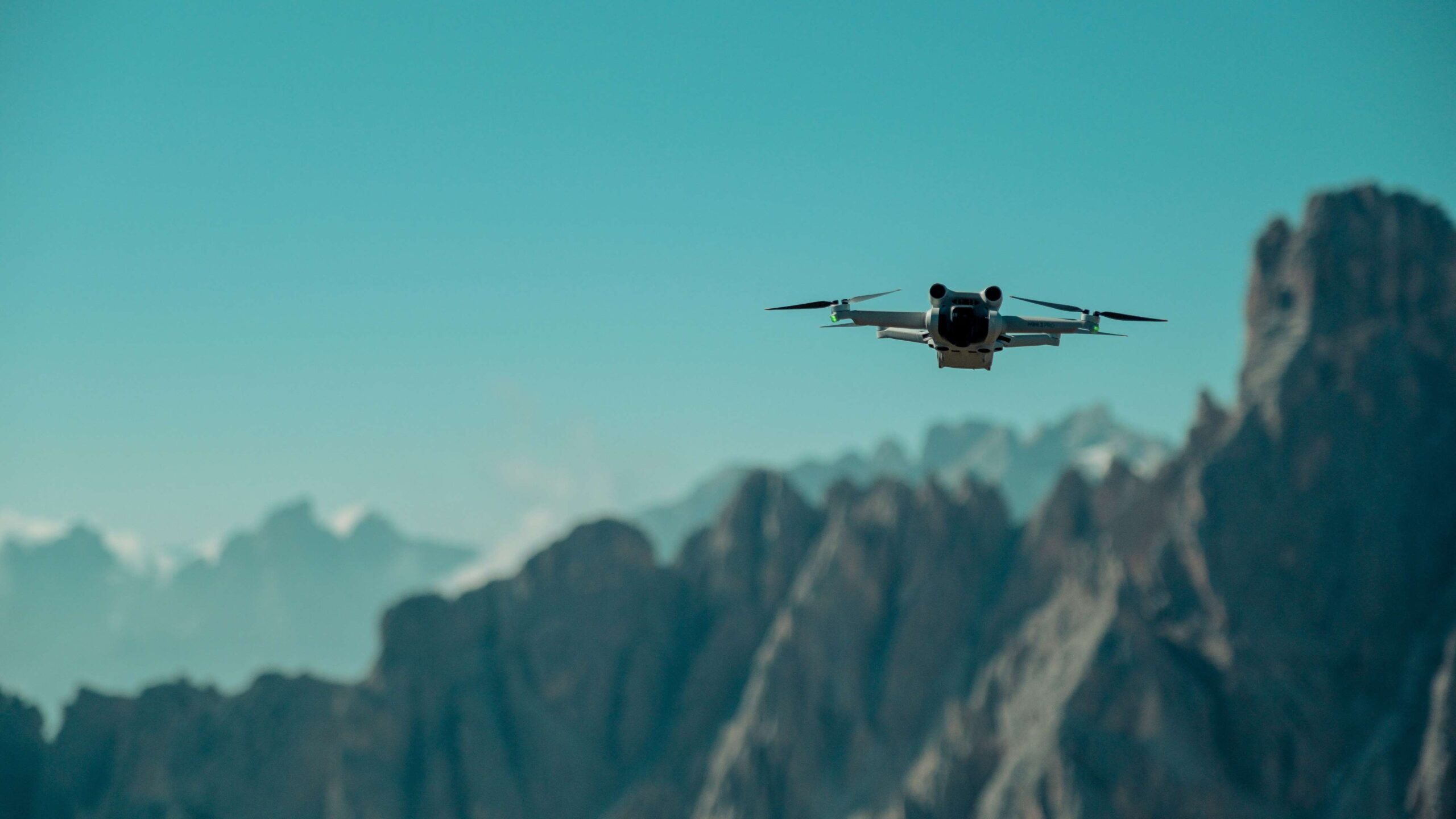 <B>LOGISTICS DRONES </B></p>Rugged drones for Border Security, Armed Forces, and Tactical Units