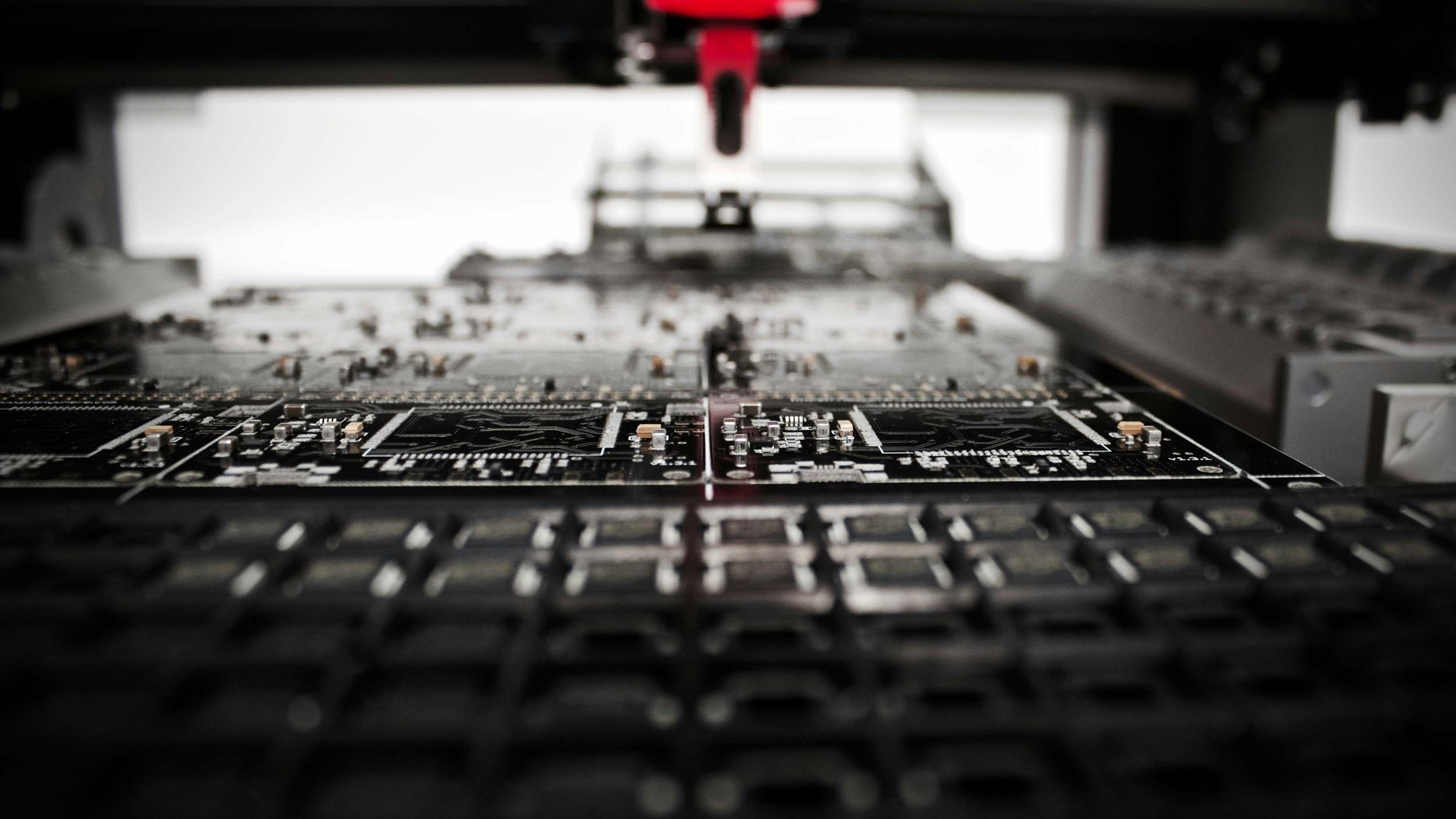 <B>MANUFACTURING SERVICES </B></p>Single source for product design, system engineering, and manufacturing